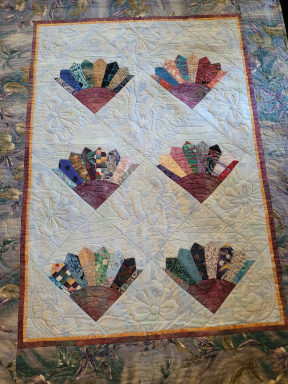 Quilt made by Ferne Weissman.