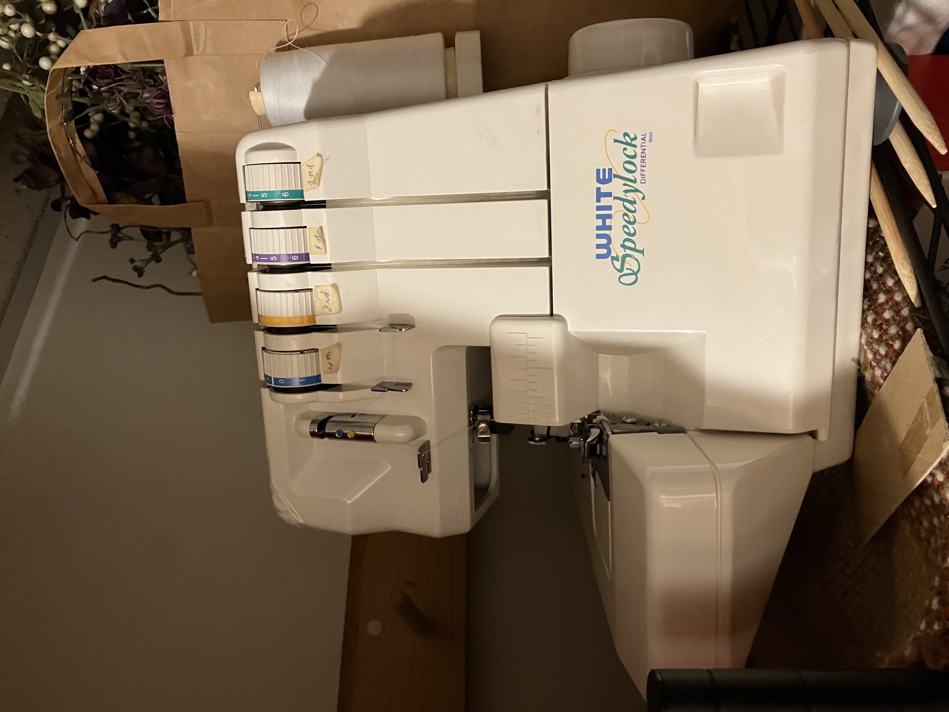 White Speedylock Differential Serger Model 1600